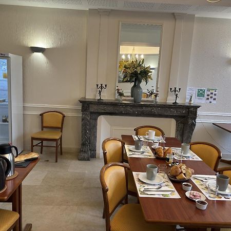 Chateau Du Bourg Saint-Denis-de-Gastines Ngoại thất bức ảnh