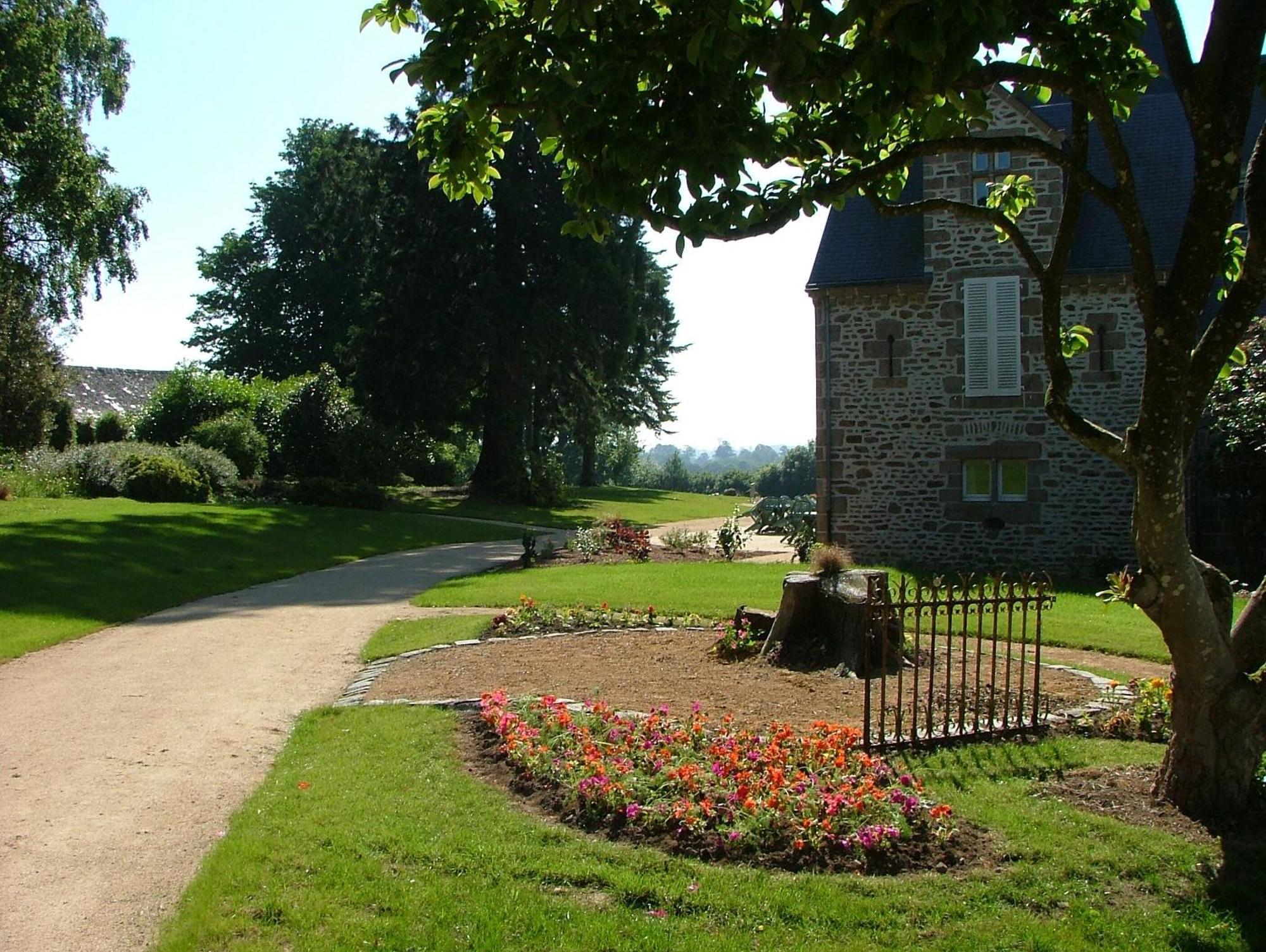 Chateau Du Bourg Saint-Denis-de-Gastines Ngoại thất bức ảnh