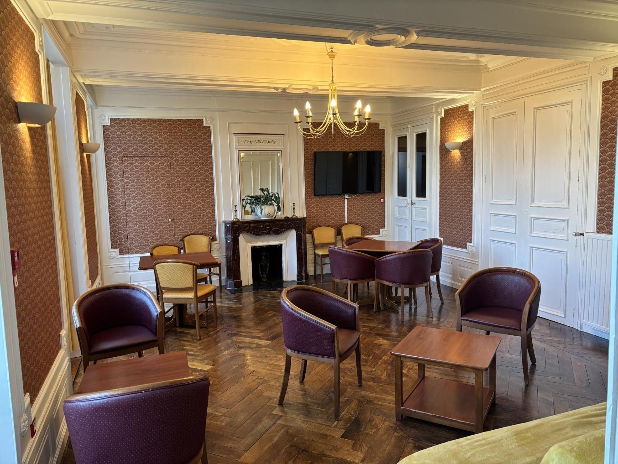 Chateau Du Bourg Saint-Denis-de-Gastines Ngoại thất bức ảnh